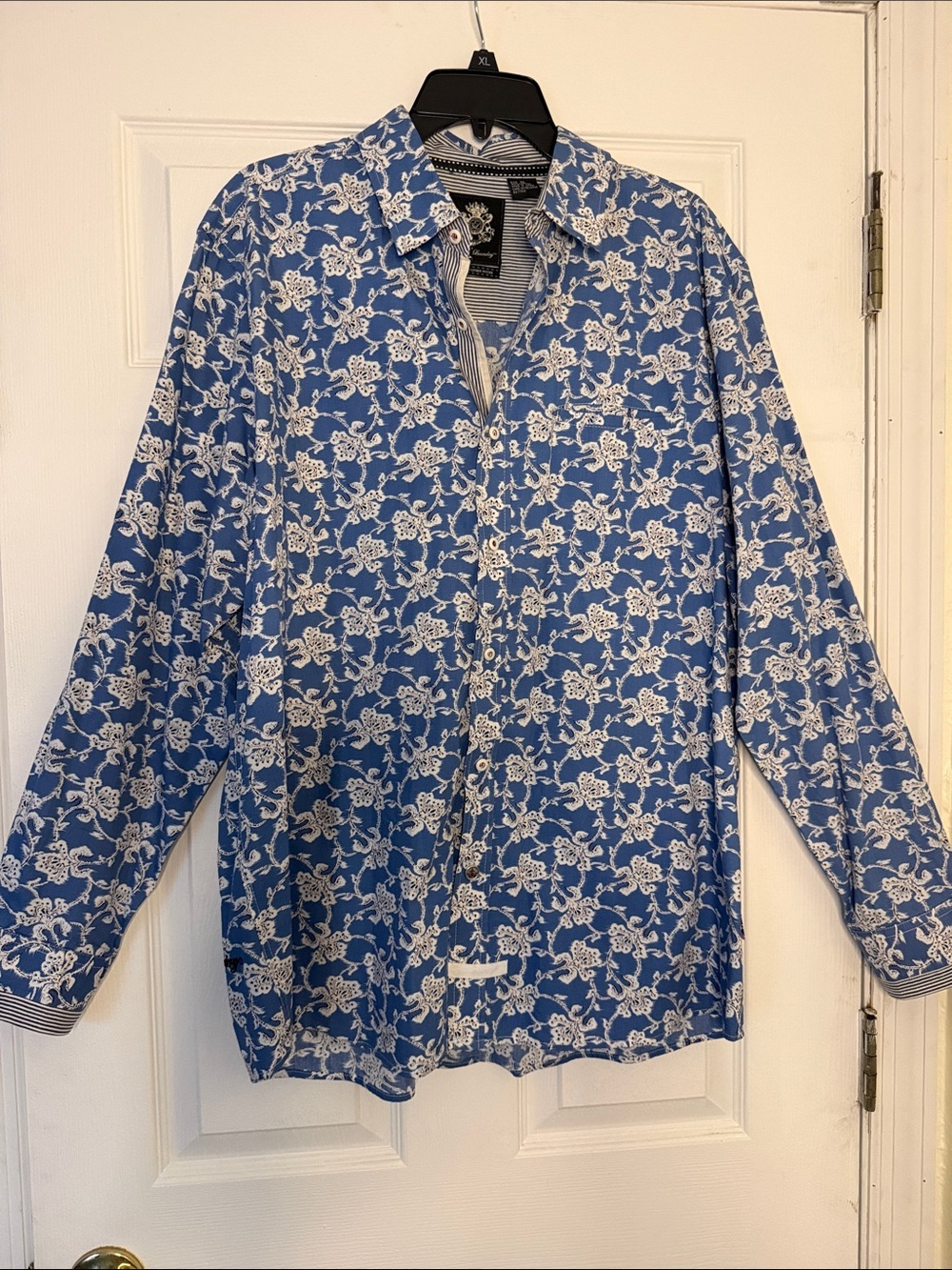 English Laundry by Christopher Wicks Blue & White Floral Button-up